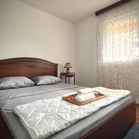 As Apartment House Nikšić Esterno foto